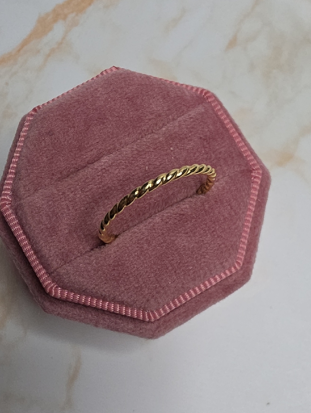 14k Gold Twisted Rope Band Ring Size 9